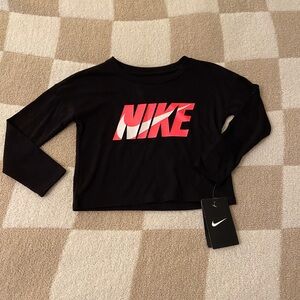 Nike girls long sleeve tee